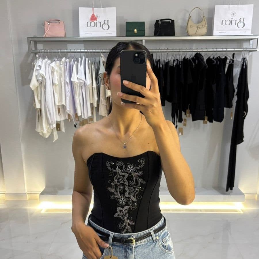 Corset bordado