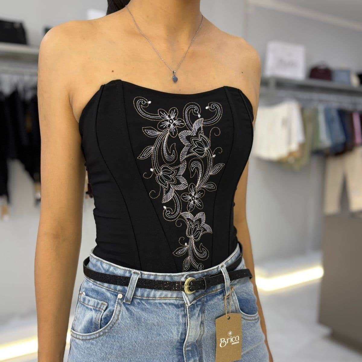Corset bordado