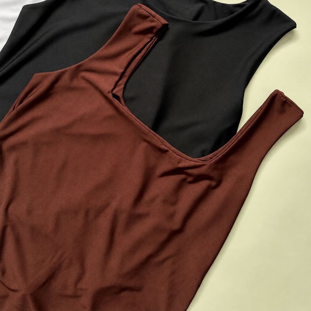 body cuello cuadrado