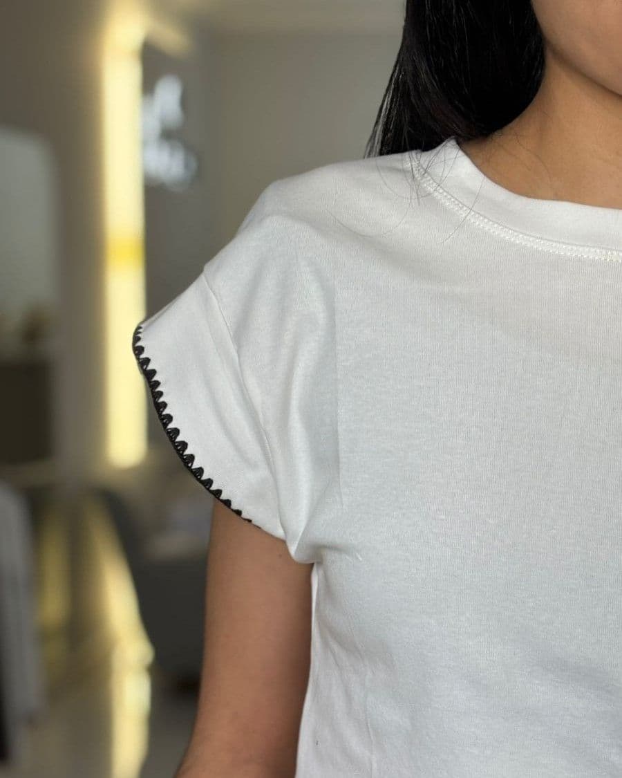 Remera bordada