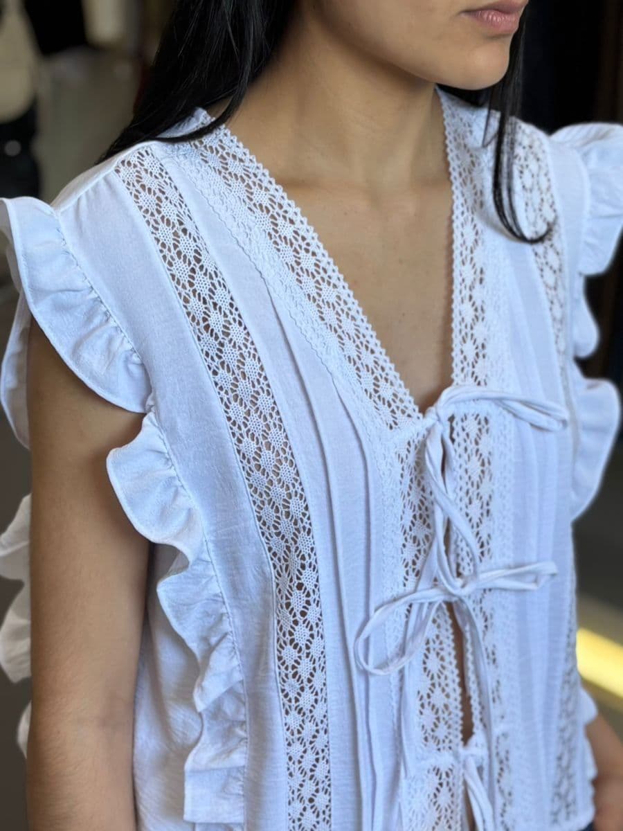 Blusa bolados y lazos